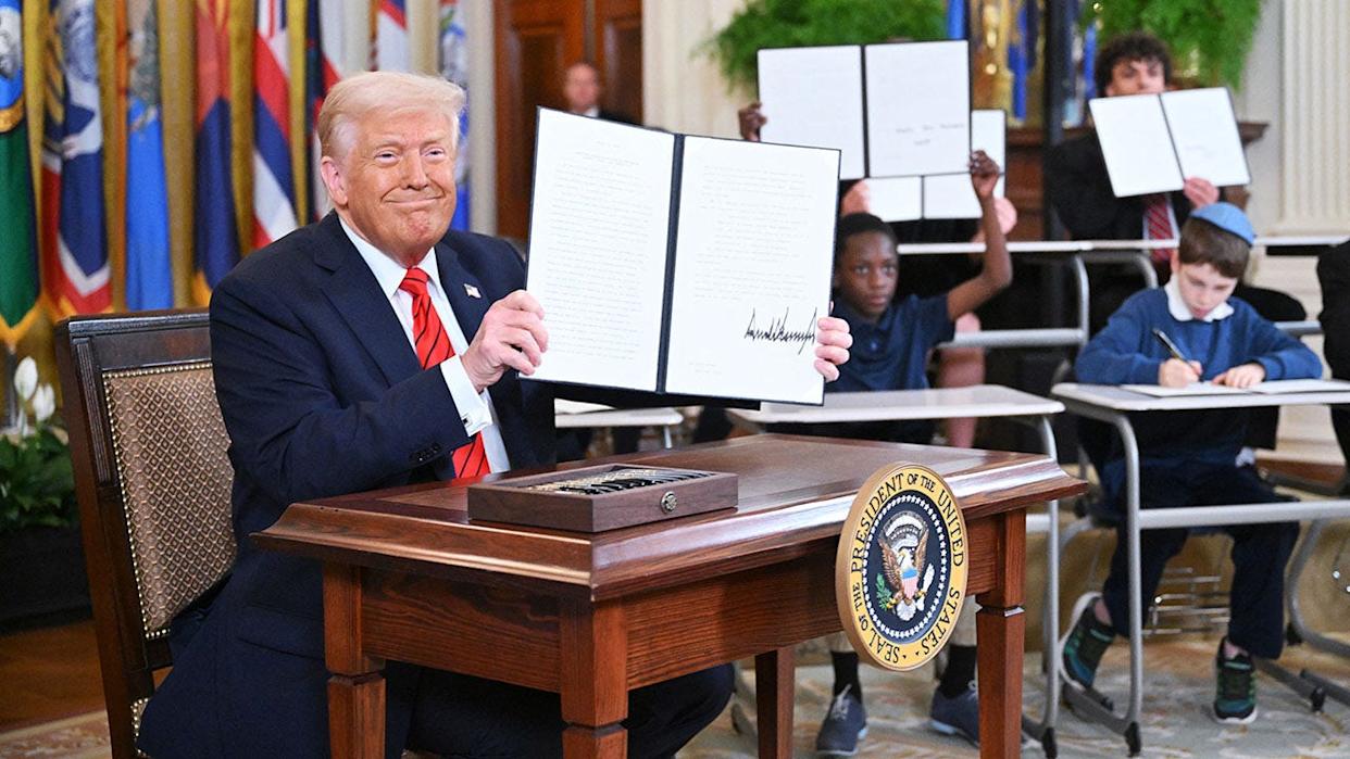 Trump Signs Order to Dismantle the Department of Education