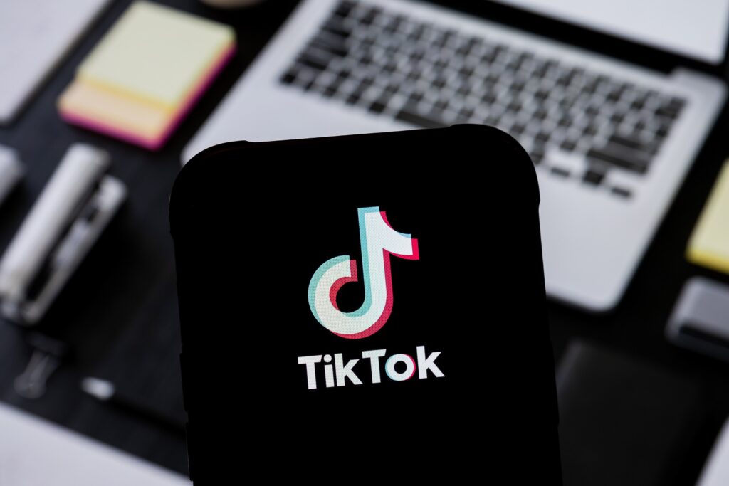 alexis ohanian joins bid to buy tiktok before us ban deadlin nyjk