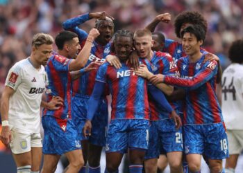 Crystal Palace Cruise Into FA Cup Final With Victory Over Aston Villa