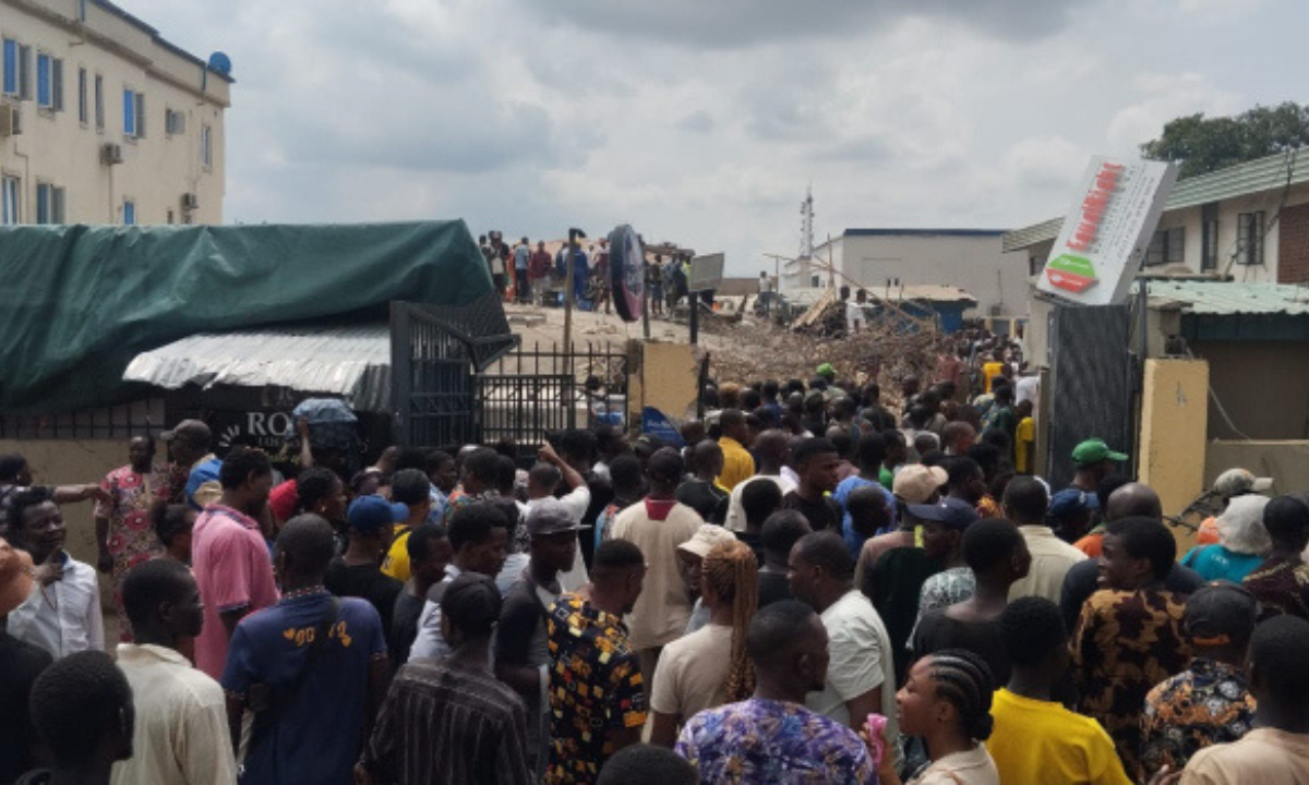 One Confirmed Dead, 13 Rescued in Lagos Building Collapse