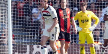 Hojlund's Last-Gasp Strike Rescues United Against Ten-Man Bournemouth