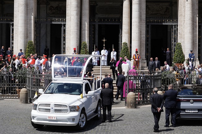 coffin arrived santa maria ItalyVaticanReligionPopeFuneral 1