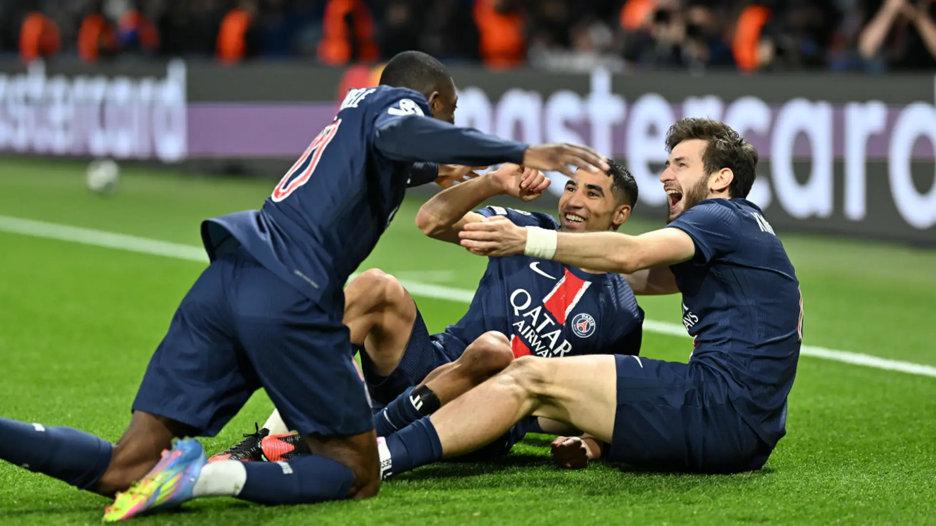 Kvaratskhelia Stunner Inspires PSG Comeback Win Over Aston Villa