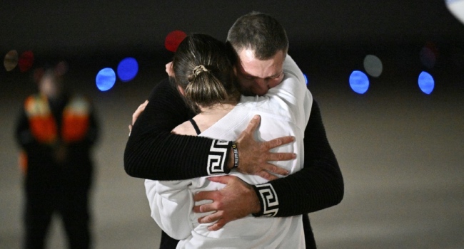 topshot us russia diplomacy prisoner