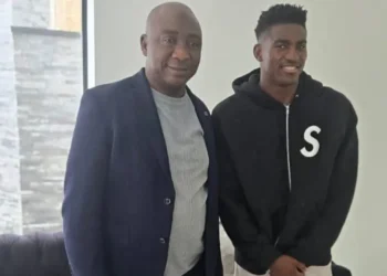 Photo of NFF President and Taiwo Awoniyi in Nottingham