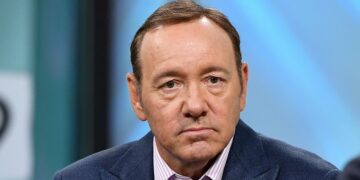 Kevin Spacey Accepts Lifetime Achievement Award Amid Ongoing Controversy