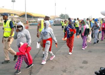 FG in Talks to Repatriate 15,000 Stranded Nigerians from Cameroon, Niger, Chad