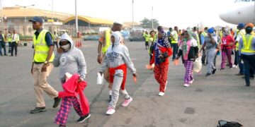 FG in Talks to Repatriate 15,000 Stranded Nigerians from Cameroon, Niger, Chad FG in Talks to Repatriate 15,000 Stranded Nigerians from Cameroon, Niger, Chad