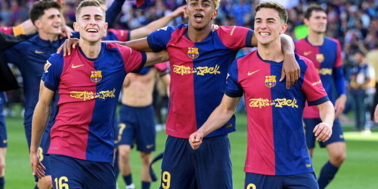 Barcelona Edge Real Madrid 4-3 in Epic Comeback, Near La Liga Triumph