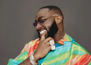 Davido Meets Highlife Legend Bright Chimezie in Lagos