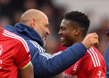 Photo of Nuno Espirito and Awoniyi