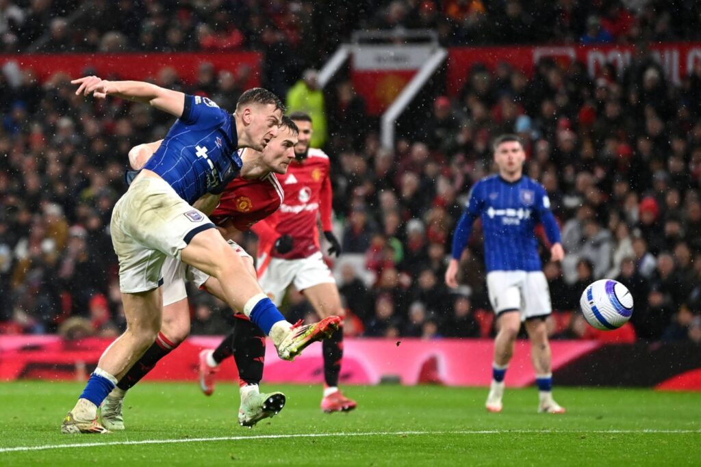 manchester united fc v ipswich town fc premier league 3 1 2048x1366 1