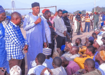 Zulum speaking to displaced families
