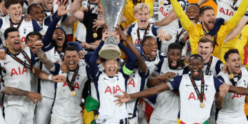 Photo of Tottenham players celebrating their Europa League win