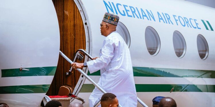 Photo of VP Kashim Shettima entering a presidential jet