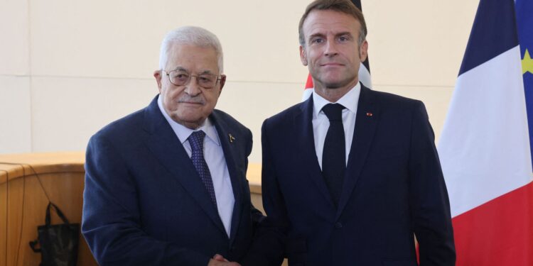 Palestinian President Abbas and Emmanuel Macron