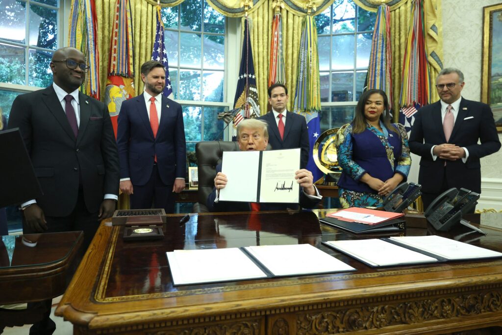 afp202506272222510064v2highrespresidenttrumpmeetswithforeignministersofrwa