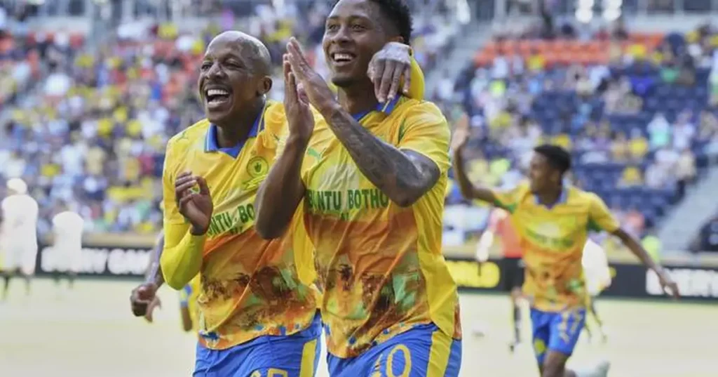 b24e9791dacf7390d81604f371b61f93 APTOPIX CWC Mamelodi Sundowns Borussia Dortmund Soccer 82504 FB.jpg