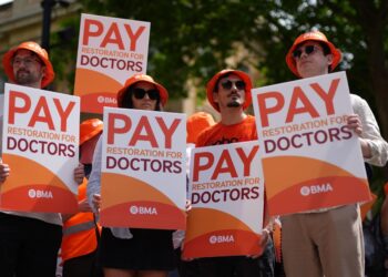 UK Junior Doctors Begin Five-Day Strike