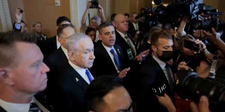 Israel and Syria leaders agreeing to a ceasefire