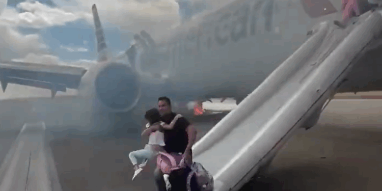 Photo of Emergency Evacuation of American Airlines Flight in Denver