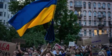 Zelensky Faces Backlash as Ukrainians Protest New Anti-Corruption Law Protest In Kyiv Against Law Curbing Anti-Graft Agencies