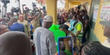 Photo of Sanwo-Olu Casting his Vote in Lagos Local Government Elections