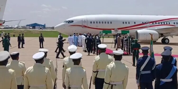 Buhari’s Remains Arrive in Nigeria