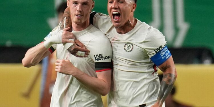 Photo of Cole Palmer and Enzo Fernandez