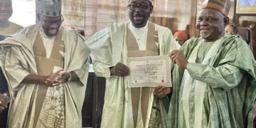INEC Issues Certificates of Return to Newly Elected Lawmakers from August 16 By-Elections Senators-elect and members-elect of the House of Representatives of the by-elections receive Certificate of Return at the INEC headquarters on Thursday. Photo: INEC