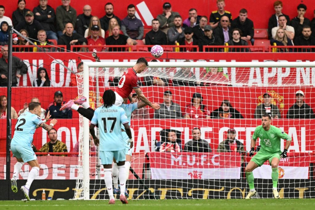 AFP 20250830 72WT2GE v1 MidRes FblEngPrManUtdBurnley 1024x683 1