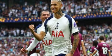 Richarlison’s Stunning Brace Seals Winning Start for Thomas Frank at Tottenham Photo of Richarlison