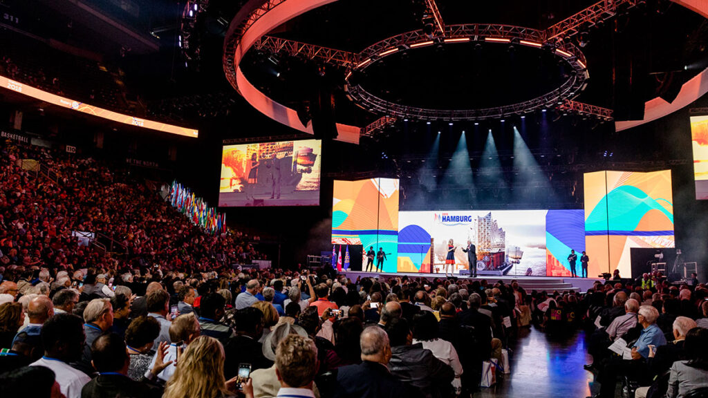 Past future conventions 20180627 CA 1052 crop