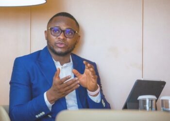 Music Executive Shares Unfiltered Views on Fame, Gender, and Artist Investments