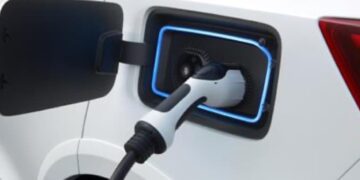 Electric Vehicle Growth Slows to 21%, Lowest Rate Since January Vehicle