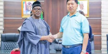 Bauchi Gov Appoints Chinese Economic Adviser to Drive Global Investment Push Bauchi State Governor, Bala Mohammed, shakes a Chinese national, Li Zhensheng, as Economic Adviser to the state government.