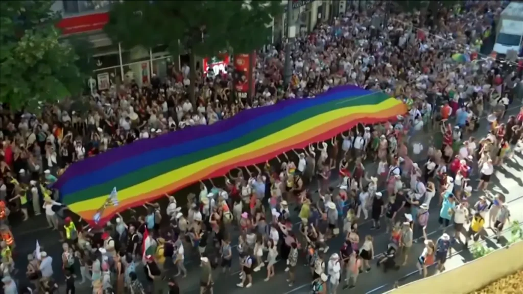 2025 06 28T144912Z 1 LWD585928062025RP1 RTRWNEV C 5859 HUNGARY LGBT PRIDE.MP4.00 00 22 18.Still001