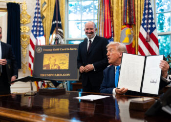 White House Clarifies H-1B Visa Policy Amid Tech Industry Backlash