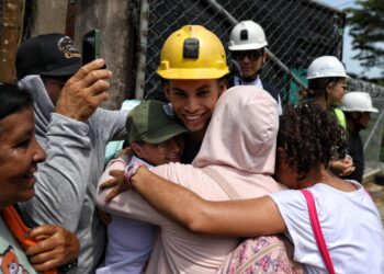 23 Trapped Gold Miners in Colombia