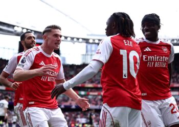 Arsenal Players Celebrating a Goal