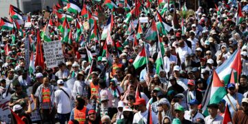 Thousands March in Cape Town Demanding South Africa Cut Ties With Israel