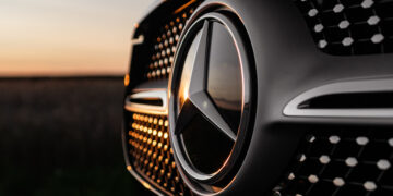 Mercedes-Benz Doubles Down on Premium Strategy Amid China's Brutal Auto Price War Mercedes