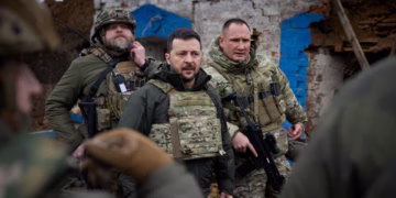 Zelensky at war front