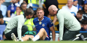 Chelsea’s Liam Delap Faces Three-Month Layoff After Hamstring Injury Photo of Liam Delap