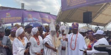 Gov Makinde Presents Staff of Office to Oba Rasidi Ladoja as 44th Olubadan of Ibadanland Gov Makinde Presents Staff of Office to Oba Rasidi Ladoja.