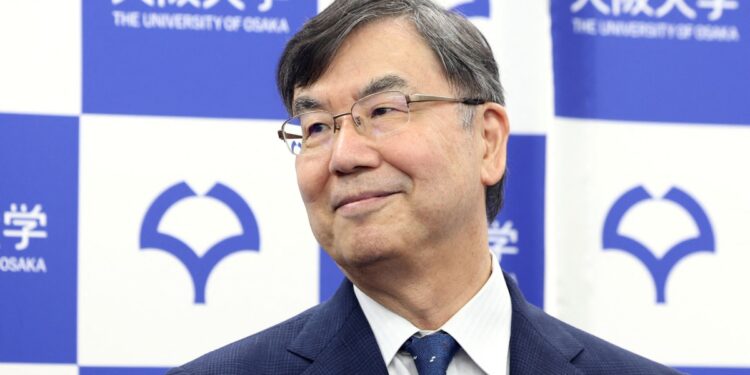 Photo of Nobel Laureate Shimon Sakaguchi