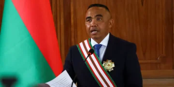 Madagascar’s New Leader Appoints Civilian Prime Minister After Military Takeover Army Colonel Michael Randrianirina
