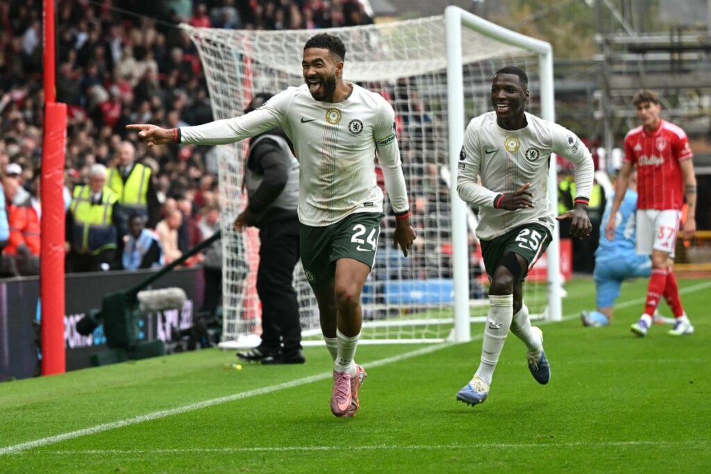Chelsea Players Celebrating a goal