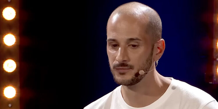 French photojournalist, Antoni Lallican.