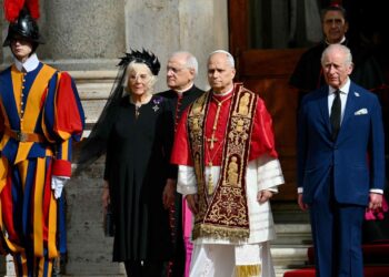 King Charles and Pope Leo Pray Together